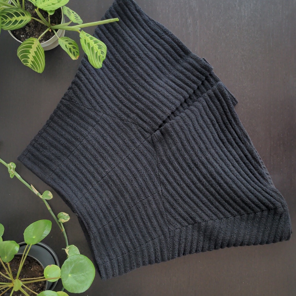 Theory | Black Braswell Ribbed Kick-Pleat Skirt in Leira Size 00
